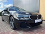 BMW 5-Serie Touring (g31) 530i 252pk xDrive Business Edition M-Sport | Pano | HUD | Stoelverwarming | Camera | HIFI |