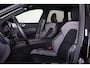 Volvo XC60 T8 Recharge AWD Ultra Black Edition - Luchtvering - B&W Audio - Panorama/schuifdak - IntelliSafe Assist & Surround - 360º Camera - Adaptieve LED koplampen - Verwarmde voorstoelen, stuur & achterbank - Parkeersensoren voor & achter - Elektr. bedienb. voorstoelen met geheugen - Head up display - Draadloze tel. lader - Extra getint glas - Elektr. inklapbare trekhaak - 21' LMV