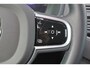 Volvo XC90 T8 Recharge AWD Plus Dark - IntelliSafe Assist & Surround - Harman/Kardon audio - Adaptieve LED koplampen - Parkeercamera achter - Verwarmde voorstoelen, stuur & achterbank - Parkeersensoren voor & achter - Elektr. bedienb. voorstoelen met geheugen - Draadloze tel. lader - Extra getint glas - 20' LMV