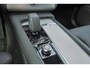 Volvo XC90 T8 Recharge AWD Plus Dark - IntelliSafe Assist & Surround - Harman/Kardon audio - Adaptieve LED koplampen - Parkeercamera achter - Verwarmde voorstoelen, stuur & achterbank - Parkeersensoren voor & achter - Elektr. bedienb. voorstoelen met geheugen - Draadloze tel. lader - Extra getint glas - 20' LMV