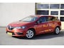 Renault Megane Estate 1.5 Blue dCi Limited BJ2019 Lmv 16" | Led | Pdc | Navi | Keyless entry | Trekhaak | Climate control | Cruise control | Extra getint glas