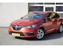 Renault Megane Estate 1.5 Blue dCi Limited BJ2019 Lmv 16" | Led | Pdc | Navi | Keyless entry | Trekhaak | Climate control | Cruise control | Extra getint glas