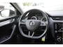 Skoda Octavia Combi 1.5 TSI 150PK! Automaat Business Edition BJ2020 Lmv 17" | Led | Pdc | Navi | App-Connect | Climate control | Cruise control | Verwarmde voorstoelen | Extra getint glas