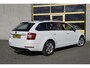 Skoda Octavia Combi 1.5 TSI 150PK! Automaat Style BJ2019 Lmv 16" | Led | Pdc | Navi | Trekhaak | App-Connect | Dashboard verlichting | Climate control | Cruise control | Getint glas