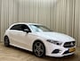 Mercedes-Benz A-klasse 250 *AMG* Leder/Alcantara / 225PK / Camera / Full LED / Cruise / Navigatie / 18'' LMV