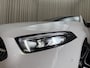 Mercedes-Benz A-klasse 250 *AMG* Leder/Alcantara / 225PK / Camera / Full LED / Cruise / Navigatie / 18'' LMV