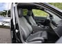 BMW 5-Serie Touring 540d xDrive M-sport | Pano | HUD | Bowers & Wilkins | Keyless | 21" | Iconic Glow | 360 | Standkachel | Adap Cruise | Veganza Zwart interieur | etc.
