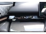 BMW 5-Serie Touring 540d xDrive M-sport | Pano | HUD | Bowers & Wilkins | Keyless | 21" | Iconic Glow | 360 | Standkachel | Adap Cruise | Veganza Zwart interieur | etc.