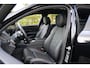 BMW 5-Serie Touring 540d xDrive M-sport | Pano | HUD | Bowers & Wilkins | Keyless | 21" | Iconic Glow | 360 | Standkachel | Adap Cruise | Veganza Zwart interieur | etc.