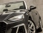 Audi A5 Cabriolet 40 TFSI S-Line Sport 204Pk Automaat (VIRTUAL COCKPIT, APPLE CARPLAY, GROOT NAVI, LEDER/ALCANTARA, MEMORY SEATS, ADAPTIVE CRUISE, STOELVERWARMING, SFEERVERLICHTING, KEYLESS, DAB+, NIEUWSTAAT)