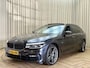 BMW 5-Serie Touring 520i *Panodak* Sportline / Head-Up / Keyless / Adapt. Cruise / Elek. Trekhaak / Stuur-/Stoelverw. / 360 Camera / Navigatie / 18'' LMV