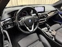 BMW 5-Serie Touring 520i *Panodak* Sportline / Head-Up / Keyless / Adapt. Cruise / Elek. Trekhaak / Stuur-/Stoelverw. / 360 Camera / Navigatie / 18'' LMV