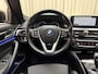 BMW 5-Serie Touring 520i *Panodak* Sportline / Head-Up / Keyless / Adapt. Cruise / Elek. Trekhaak / Stuur-/Stoelverw. / 360 Camera / Navigatie / 18'' LMV