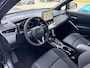 Toyota Corolla Cross Hybrid 200 Style **NAVIGATIE/ DODEHOEK DETECTIE/ STOELVERWARMING/ PARKEERSENSOREN**