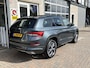 Skoda Kodiaq 1.5 TSI Sportline Business 7p. / AUTOMAAT/ PANO/ ELEK. TREKHAAK/ CAMERA/ PARK. SENSOREN/ MEMORY SEATS/ LED/ VIRTUAL COCKPIT/ KEYLESS/ STOELVERWARM./ SMARTLINK/ NAVI/ CLIMA/ 19" LMV