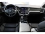 Volvo V60 T6 Automaat Plug-in hybrid AWD Plus Dark | Trekhaak | BLIS | Visual Park Assist | Open Grid | Voorruitverwarming | Stoelverwarming voor en achter | Preconditioning | Elektrisch verstelbare voorstoelen met geheugen | Harman Kardon | Pilot Assist | 18 Inch | Google Maps | Google Assistant