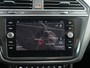 Volkswagen Tiguan 1.4 TSI ACT Highline R-line | Matrix | Pano | Trekhaak | Virtual |