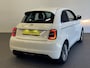 Fiat 500e Comfort Style 3+1 42 kWh 244km actieradius Navigatie Apple Carplay/Android Auto Camera Parkeersensoren Blind Spot Assist Stoelverwarming Lichtmetalen velgen Ledverlichting Climate Control