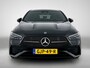 Mercedes-Benz CLA Shooting Brake 180 AMG Nightpakket | Trekhaak | Keyless Go | Sfeerverlichting | Stoelverwarming | Parkeerpakket met Camera | Inclusief 24 maanden Mercedes-Benz Certified garantie voor Europa.