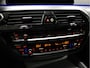 BMW 5-Serie 520i M Sport [SCHUIFKANTELDAK, MEMORY SEATS, HUD, PDC V+A, CRUISE CONTROL, APPLE CARPLAY, STOELVERWARMING, AUTOMATISCHE AIRCO, NAVIGATIE, NIEUWSTAAT]