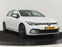 Volkswagen Golf 1.4 eHybrid Style | Camera | Massage | Carplay | Memory | Sfeerverlichting | Adaptive cruise | Keyless | Navigatie | Full LED | Digital Cockpit