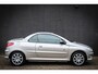 Peugeot 206 CC 1.6-16V Roland Garros Van 2.450,- NU 2.250,- !
