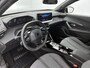 Peugeot e-2008 EV Allure Avantage 54 kWh 156pk Automaat | 8 JAAR GARANTIE | VOORRAAD KORTING €4.000,- | 3-FASE Laden | Climate Control | Navigatie | LED Koplampen | Parkeersensoren Voor + Achter | Keyless Entry/Start | 17" Lichtmetalen Velgen | Apple Carplay/Android Auto |