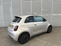 Fiat 500 Giorgio Armani Edition 42 kWh | Stoelverwarming | Panoramadak | 17 inch lichtmetalen velgen | Adaptive cruise control | Connected services |