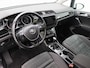 Volkswagen Touran 1.8 TSi 180 Pk Automaat R-Line 7-Persoons | Trekhaak | Panorama Dak | Camera | Sensoren | Adaptive Cruise| LED | Carplay | Elektrische Achterklep | 18 Inch | 88.341 Km!!