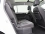 Volkswagen Touran 1.8 TSi 180 Pk Automaat R-Line 7-Persoons | Trekhaak | Panorama Dak | Camera | Sensoren | Adaptive Cruise| LED | Carplay | Elektrische Achterklep | 18 Inch | 88.341 Km!!