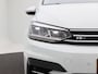 Volkswagen Touran 1.8 TSi 180 Pk Automaat R-Line 7-Persoons | Trekhaak | Panorama Dak | Camera | Sensoren | Adaptive Cruise| LED | Carplay | Elektrische Achterklep | 18 Inch | 88.341 Km!!