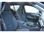 Volvo EX40 Single Motor Extended Range Ultra Black Ed. 82 kWh | Panoramisch schuif-/kanteldak | Harman/Kardon Audiosysteem | Elektrisch bedienbare voorstoelen | Adaptive Cruise Control | Pilot Assist | "Fish-Eye" 360 Graden Camera | Nubuck Bekleding | 20" Lichtmetalen Velgen | Warmtepomp