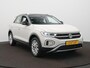 Volkswagen T-Roc 1.5 TSI Style Automaat - Camera - Apple car play - Stoelverwarming