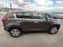 Kia Sportage 2.0 BusinessPlusLine Automaat, Panoramisch schuif-/ kanteldak, trekhaak, Volledig Dealeronderhouden, parkeersensoren, achteruitrij camera, cruise control, lage KM stand, automaat!
