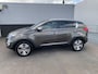 Kia Sportage 2.0 BusinessPlusLine Automaat, Panoramisch schuif-/ kanteldak, trekhaak, Volledig Dealeronderhouden, parkeersensoren, achteruitrij camera, cruise control, lage KM stand, automaat!