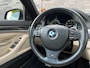 BMW 5-Serie 528I TOURING M-PAKKET LEDER - PANO  - TREKH. - ORG. NL.