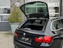 BMW 5-Serie 528I TOURING M-PAKKET LEDER - PANO  - TREKH. - ORG. NL.