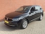 Volkswagen Tiguan 1.5 TSI 150pk DSG Life COMPANY CAR Panoramadak Navigatie d.m.v. Apple Carplay Android Auto Parkeersensoren Adaptive Cruise Control Stoel- en stuurverwarming Ledverlichting Getinte ramen Climate Control