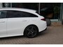 Mercedes-Benz CLA Shooting Brake 180 AMG-LINE 136pk I MBUX I Navigatie I Stoelverwarming I Night Pakket | Sfeerverlichting