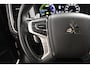 Mitsubishi Outlander 2.4 PHEV Intense | Parkeercamera | Stoelverw. | Keyless Entry |