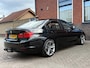 BMW 3-Serie 320i High Executive | AUTOMAAT | XENON | LEER | NAVI | PDC |