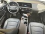 Kia EV6 Plus 77.4 kWh | Trekhaak | Vehicle-To-Load | Spraakbediening | Dodehoek detectie met correctie | Parkeersensoren | Achteruitrij camera | Stoel/Stuurverwarming |