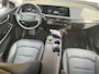 Kia EV6 Plus 77.4 kWh | Trekhaak | Vehicle-To-Load | Spraakbediening | Dodehoek detectie met correctie | Parkeersensoren | Achteruitrij camera | Stoel/Stuurverwarming |
