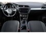 Volkswagen Tiguan 1.4 TSI Comfortline 125PK / 92kW, Navigatie, trekhaak, 3-zone climatronic, parkeersensoren voor en achter (PDC), cruise control, lichtmetalen velgen, Lane Assist, LED koplampen, draadloze telefoonlader, multifunctioneel lederen stuurwiel, Bluetooth telefoonvoorbereiding, 17" 'Tulsa' LMV etc.