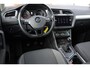 Volkswagen Tiguan 1.4 TSI Comfortline 125PK / 92kW, Navigatie, trekhaak, 3-zone climatronic, parkeersensoren voor en achter (PDC), cruise control, lichtmetalen velgen, Lane Assist, LED koplampen, draadloze telefoonlader, multifunctioneel lederen stuurwiel, Bluetooth telefoonvoorbereiding, 17" 'Tulsa' LMV etc.