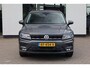 Volkswagen Tiguan 1.4 TSI Comfortline 125PK / 92kW, Navigatie, trekhaak, 3-zone climatronic, parkeersensoren voor en achter (PDC), cruise control, lichtmetalen velgen, Lane Assist, LED koplampen, draadloze telefoonlader, multifunctioneel lederen stuurwiel, Bluetooth telefoonvoorbereiding, 17" 'Tulsa' LMV etc.
