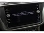 Volkswagen Tiguan 1.4 TSI Comfortline 125PK / 92kW, Navigatie, trekhaak, 3-zone climatronic, parkeersensoren voor en achter (PDC), cruise control, lichtmetalen velgen, Lane Assist, LED koplampen, draadloze telefoonlader, multifunctioneel lederen stuurwiel, Bluetooth telefoonvoorbereiding, 17" 'Tulsa' LMV etc.