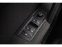 Volkswagen Tiguan 1.4 TSI Comfortline 125PK / 92kW, Navigatie, trekhaak, 3-zone climatronic, parkeersensoren voor en achter (PDC), cruise control, lichtmetalen velgen, Lane Assist, LED koplampen, draadloze telefoonlader, multifunctioneel lederen stuurwiel, Bluetooth telefoonvoorbereiding, 17" 'Tulsa' LMV etc.