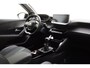 Peugeot 208 1.2 PureTech GT-Line 100 PK | Handgeschakeld | Peugeot Connect 3D Nav | Draadloze telefoonlader | Airco | Cruise Control | Camera | Parkeersensor | 1e eigenaar | Dealer onderhouden