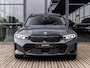 BMW 3-Serie Touring M340i xDrive | DRAVITGRAU | PANORAMA/SCHUIF-KANTELDAK | HARMAN KARDON | 19 INCH | STOELMEMORY | COMFORT PAKKET | TREKHAAK | DRIVING ASSISTANT PROF | INNOVATIE PAKKET | ADAPTIVE LED |